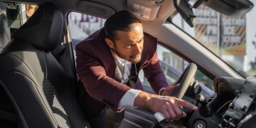 SUV Reviews for Families: Space, Safety Features, and Daily Driving Comfort